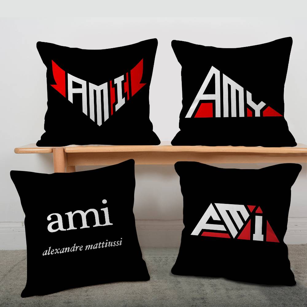 Popular AMI PARIS Cushion Cove - Home Textiles Paris recension och pris